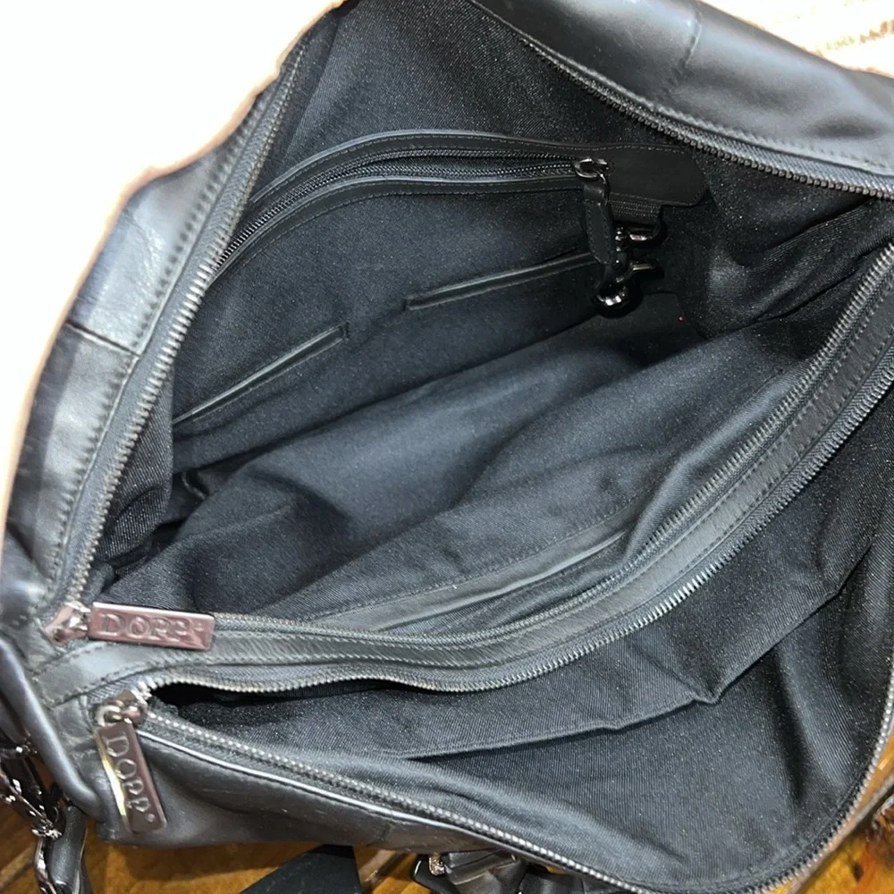 Dopp item has